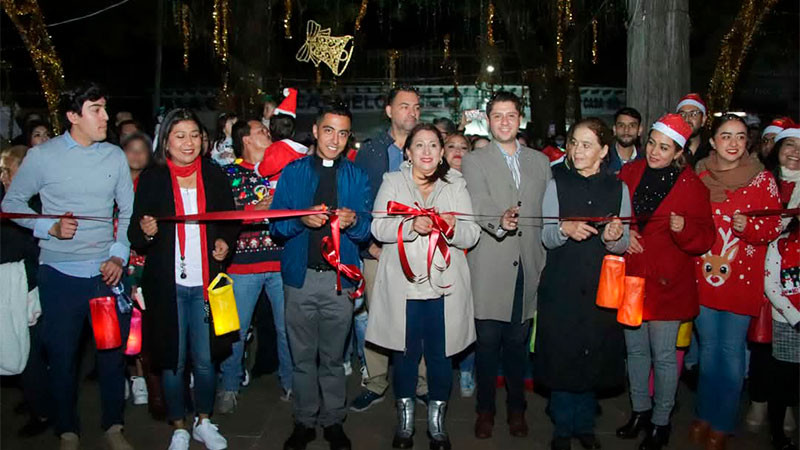 Quiroga da inicio a la magia decembrina con su Caminata Navideña y Encendido de Luces 