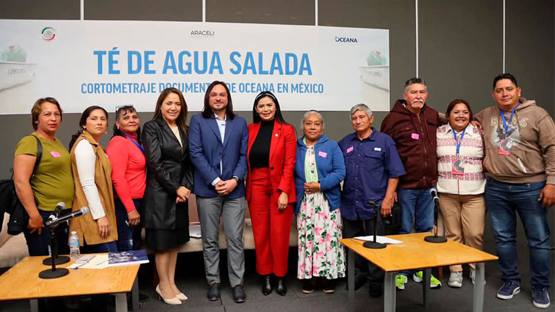 Araceli Saucedo recibe a mujeres pescadoras y reconoce su trabajo y aporte a la economía nacional 