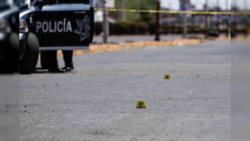 Atrapados profesores en balacera en Parácuaro, Michoacán 