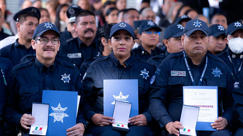 Por su valor, perseverancia y mérito, reconocen a agentes de la Guardia Civil 