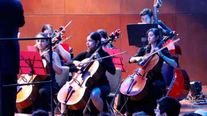 La Orquesta de Cámara de la Universidad Autónoma de Guadalajara deslumbra con El Cascanueces 