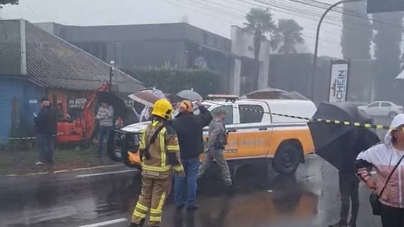 Avión pequeño se desploma en ciudad de Brasil; hay al menos 15 heridos 