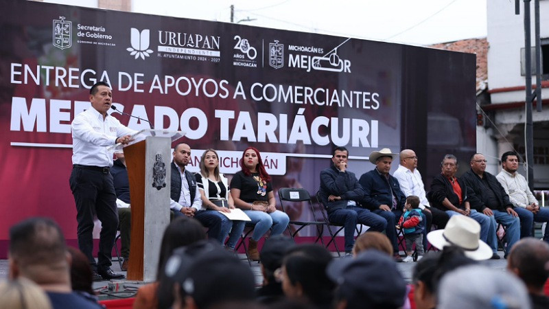 Gobierno de Michoacán entrega 2.4 mdp en apoyo a locatarios del Mercado Tariácuri en Uruapan 