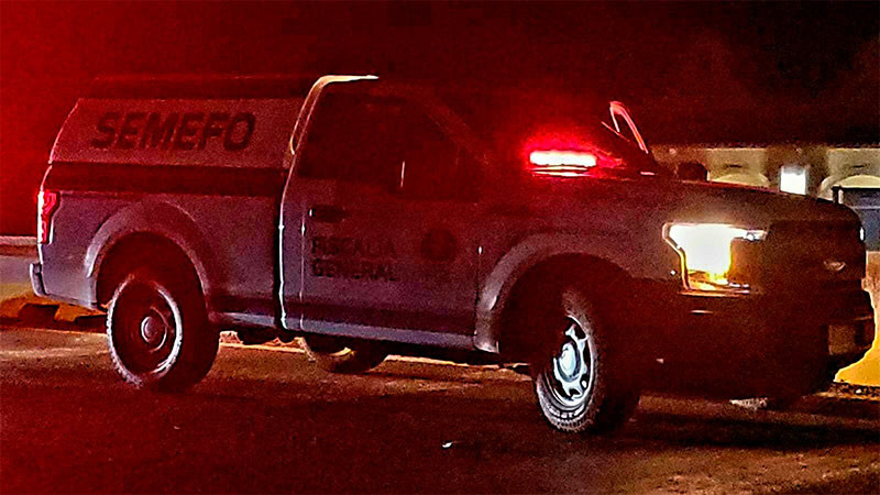 Volcadura en la Morelia-Pátzcuaro, deja un fallecido y un herido 