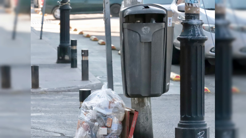 Vaciado de papeleras, lo más solicitado en el 070 y cajeros del municipio de Querétaro 