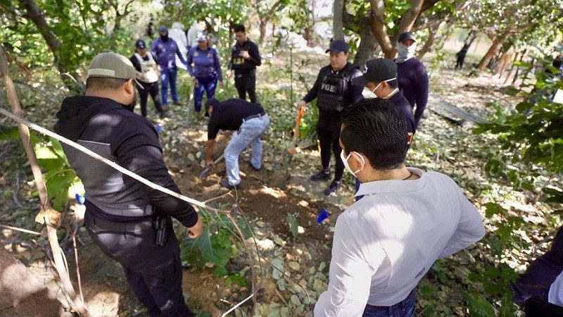 Hallan 15 cuerpos en fosas clandestinas en Chiapas 