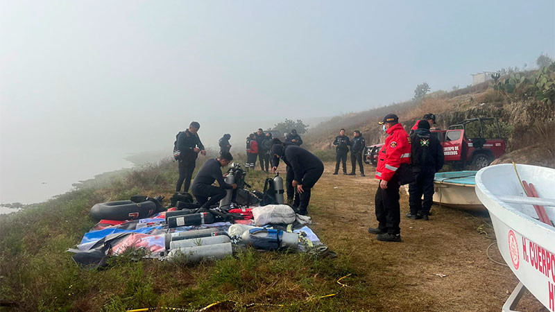 Rescatan 4 cuerpos sin vida tras hundirse lancha en presa de Hidalgo 