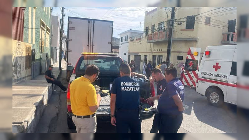 Paramédicos atendieron 10 personas por fuga de amoniaco en Mazatlán, Sinaloa 