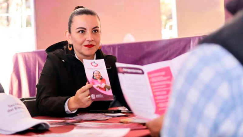 Programas del Bienestar mejoran la vida de mujeres, niñas y niños con cáncer y personas con discapacidad 