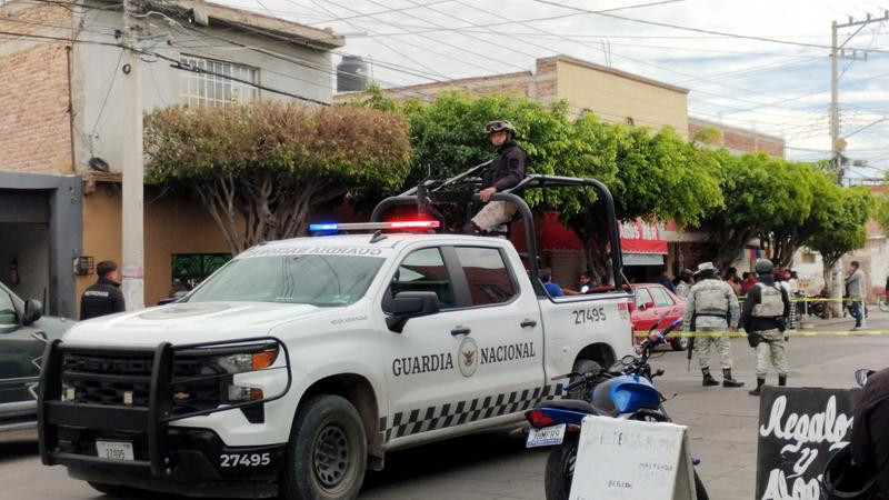 Ultiman a dueño de taquería en Celaya, Guanajuato; ataque causa pánico entre comensales 