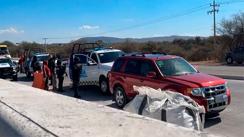 Rescatan a una persona privada de su libertad durante persecución en Dolores Hidalgo, Guanajuato  