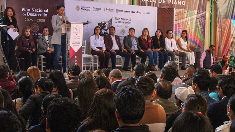 Juventudes poblanas se reúnen en Tehuacán para participar en Foro organizado por el IMJUVE para el Plan Nacional de Desarrollo 