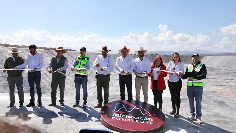 En beneficio de 6 municipios, inaugura Bedolla relleno sanitario en Sahuayo