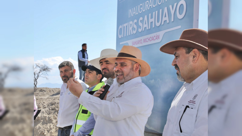 En beneficio de 6 municipios, inaugura Bedolla relleno sanitario en Sahuayo