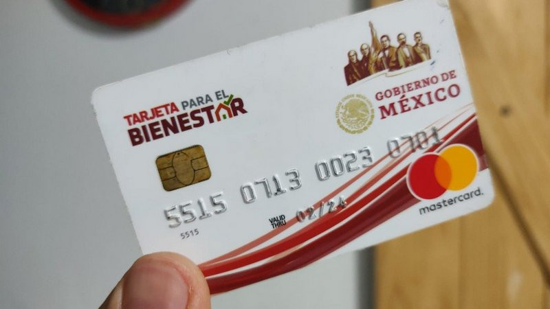 Crean tarjeta Bienestar Paisano; se dará 2 mil pesos a mexicanos repatriados de Estados Unidos 