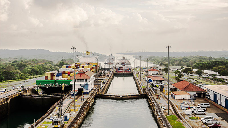 Queman banderas de EU en Panamá ante amenazas de Trump sobre el canal 