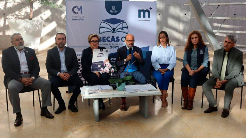 Gobierno de Alfonso Martínez anuncia Programa de Becas del Colegio de Morelia 2025 