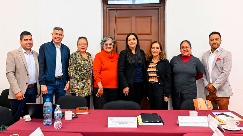 Escucharemos a la comunidad médica para enriquecer la Ley de Salud: Teresita Herrera 