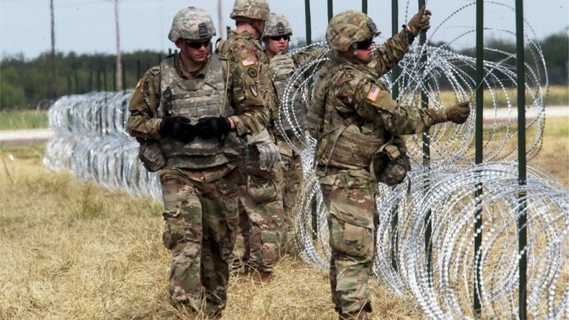 Miles de soldados se desplazan a la frontera sur de Estados Unidos con México tras emergencia de Trump 