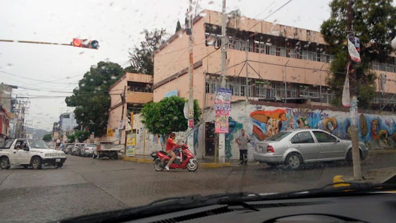 Falsa alarma de ataque armado en escuela de Chilpancingo provoca suspensión de clases 