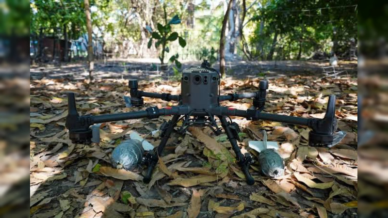 Arrojan explosivos cerca de escuela en Apatzingán, Michoacán: Fueron dronazos 