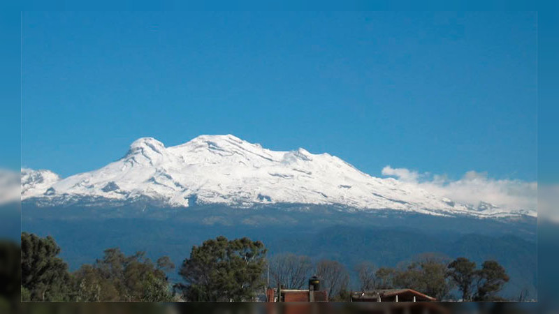 Rescatan a jóvenes que se encontraban perdidos en el volcán Iztaccíhuatl 