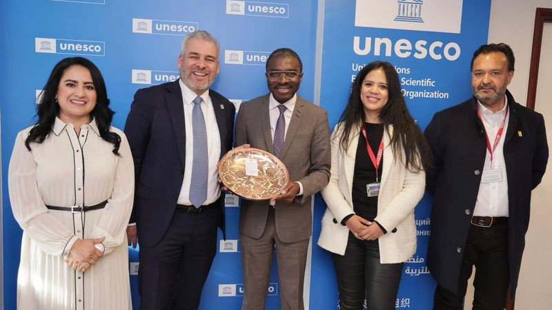 Bedolla presenta en Unesco expediente para que Pátzcuaro, Michoacán, sea Patrimonio Mundial 