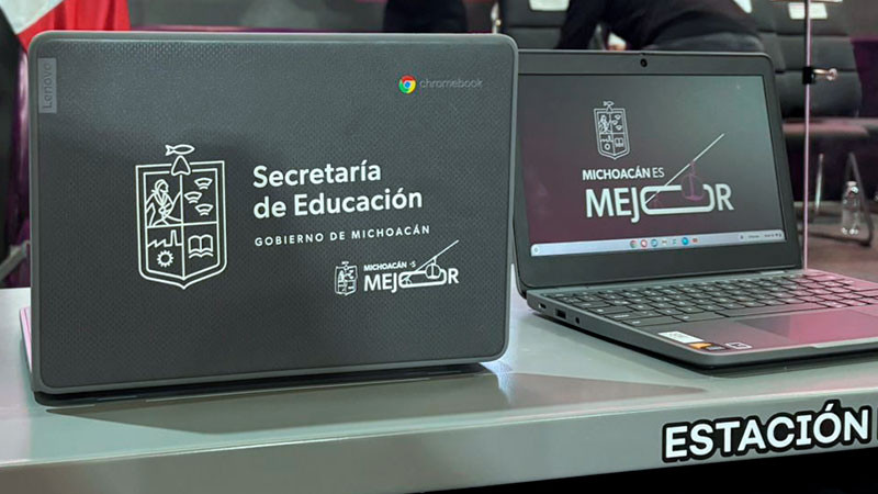 Entrega Bedolla seis mil computadoras a alumnos de secundaria, en Michoacán 