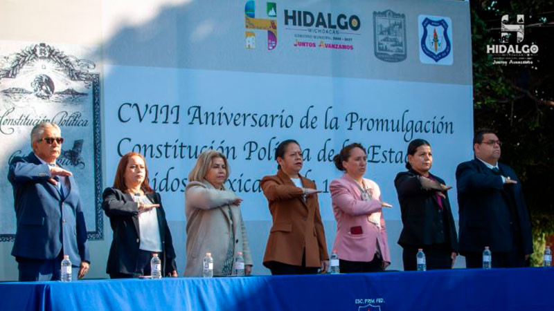 Jeovana Alcántar, presidió el acto conmemorativo del CVIII Aniversario de la Constitución Política de los Estados Unidos Mexicanos de 1917 