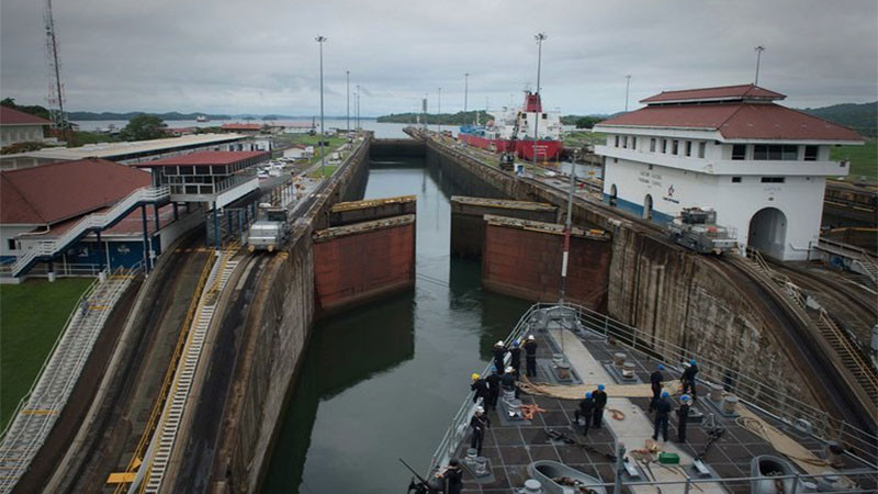 Buques de Estados Unidos podrán cruzar el Canal del Panamá sin restricciones 