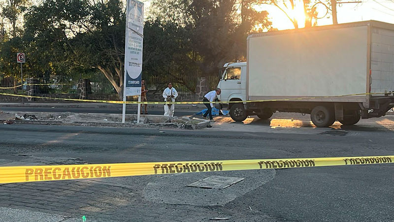 Pierde la vida al ser atropellado en la carretera al Campo Militar, en Querétaro  