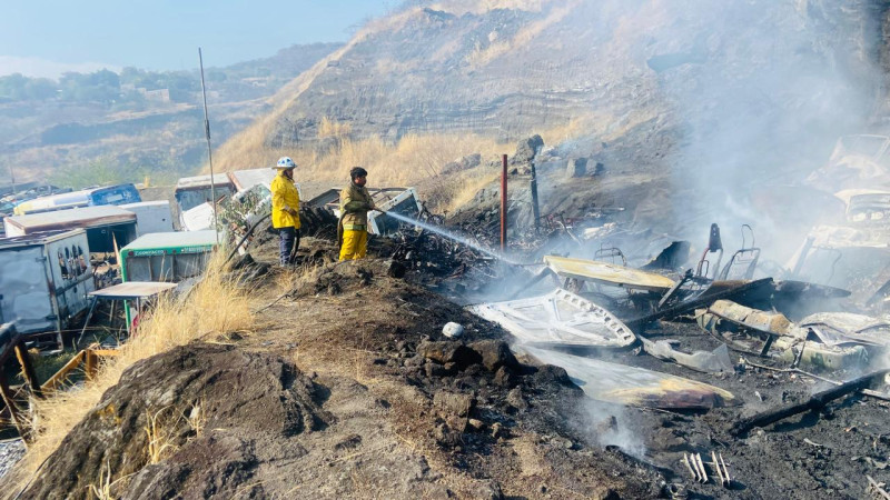 Reportan incendio en el Corralón Ríos de Apatzingán, Michoacán