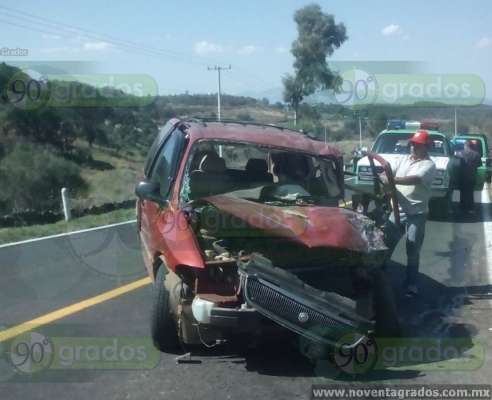 Zacapu: En Choque, Cinco Personas Resultan Heridas