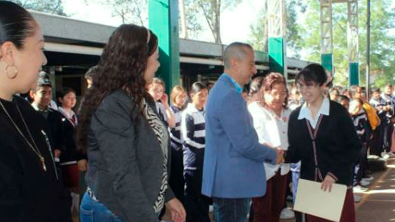 Julio César Conejo Alejos refrenda apoyo a la Escuela Secundaria Sentimientos de la Nación y al sector educativo 