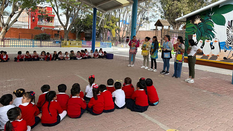 Promueven docentes valores democráticos, el arte y sana convivencia entre alumnos de preescolar 