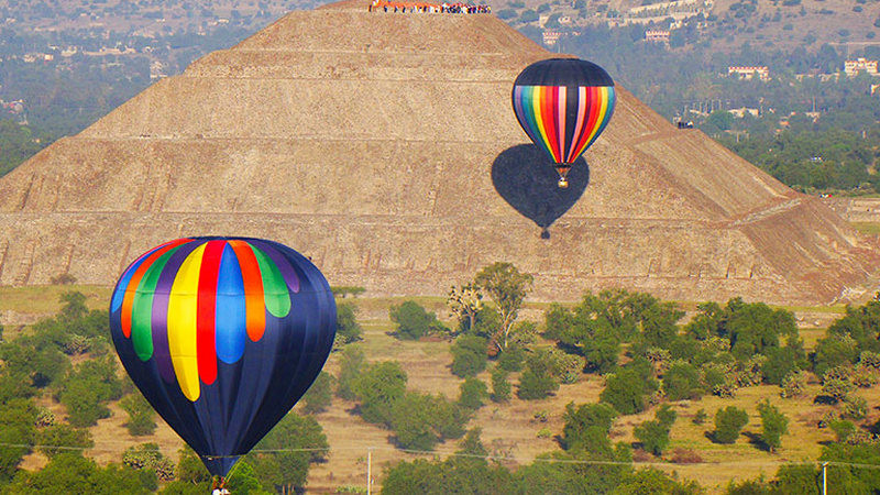 Detienen a dueño de globos aerostáticos en Teotihuacán tras accidente que dejó 2 extranjeros heridos 