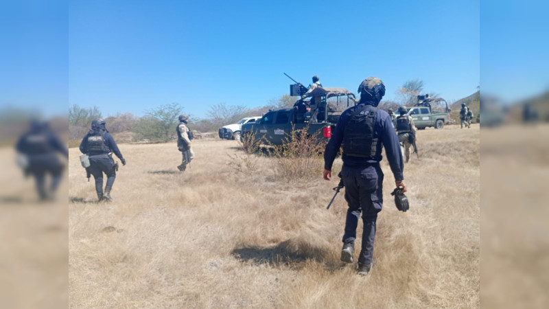 Heridos policía y militar tras ser bombardeados por drones en Apatzingán, Michoacán: Gobierno despliega operativo tierra - aire 