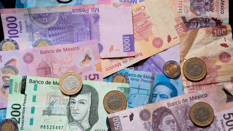 Peso mexicano inicia semana en 20.39 unidades por dólar 