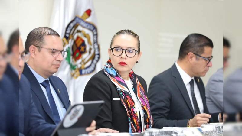 Yarabí Ávila convoca a los sectores nicolaitas a sumarse en la transformación de la UMSNH 