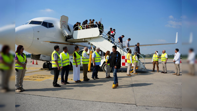 Migrantes repatriados por EEUU llegarán a Michoacán, Jalisco, Edomex, Chiapas, Tabasco, Morelos y el AIFA 