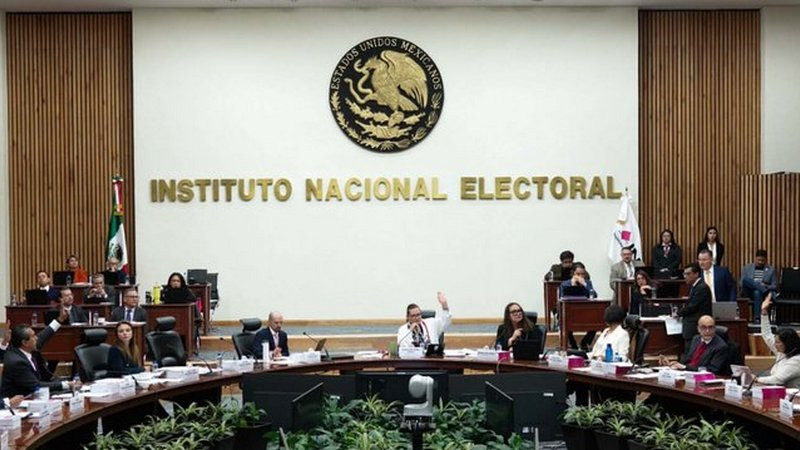 No habrá “ministra del pueblo” en boletas; INE rechaza sobrenombres en elección judicial 