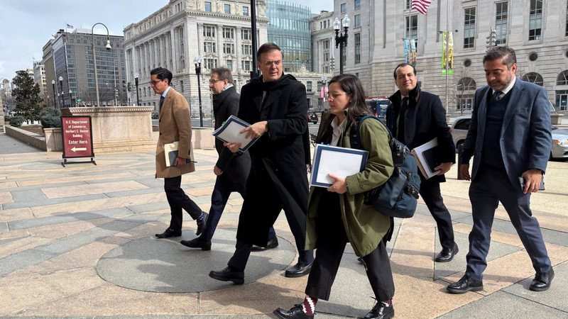 Marcelo Ebrard se reúne con secretario de comercio de Estados Unidos para abordar aranceles 