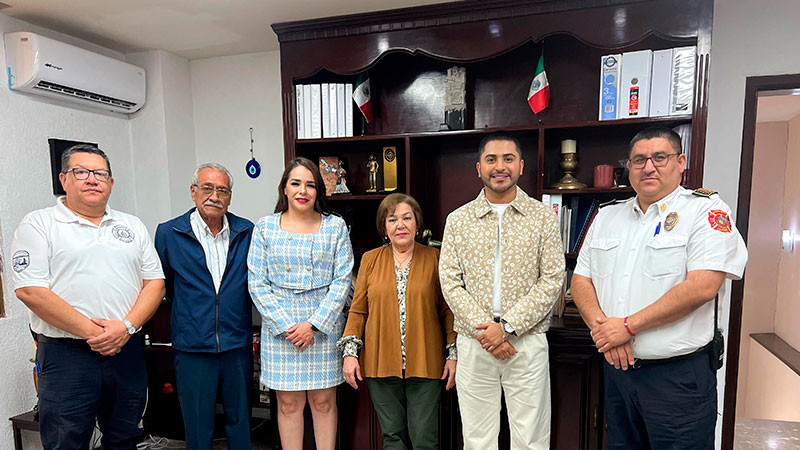 Presidente Alexis Velázquez gestiona reparación de camión de bomberos y equipo para Huandacareo 