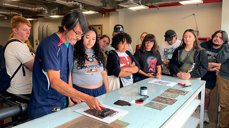 Se imparte en el CAE el taller Semillero creativo de grabado Querétaro 