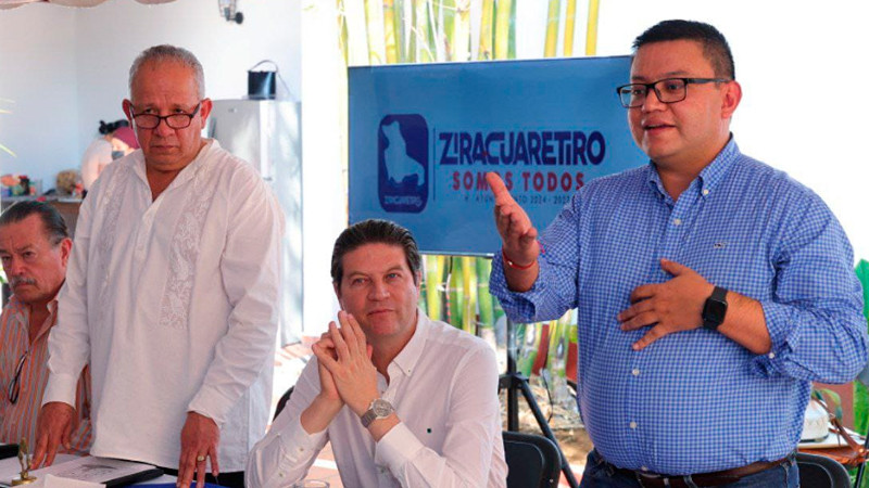 Alfonso Martínez y empresarios de Ziracuaretiro reconocen proyecto de Parque Agrologístico de Morelia 