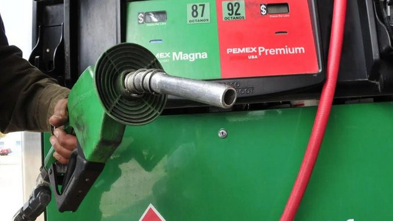 Gasolina magna no costará más de 24 pesos tras llegar a un acuerdo con gasolineros: Claudia Sheinbaum 