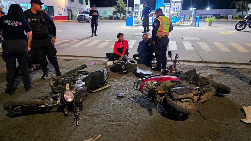 Choque de motocicletas en Zamora, Michoacán, deja cuatro heridos  