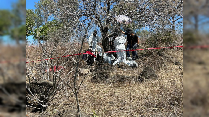 Sigue hallazgo de cuerpos en Cerro de la Cruz: Localizan cadáver de mujer y osamenta en Jacona, Michoacán 