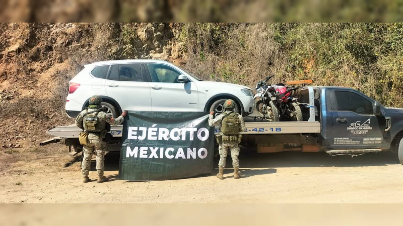 Aseguran tres vehículos con reporte de robo en Lázaro Cárdenas, Michoacán  