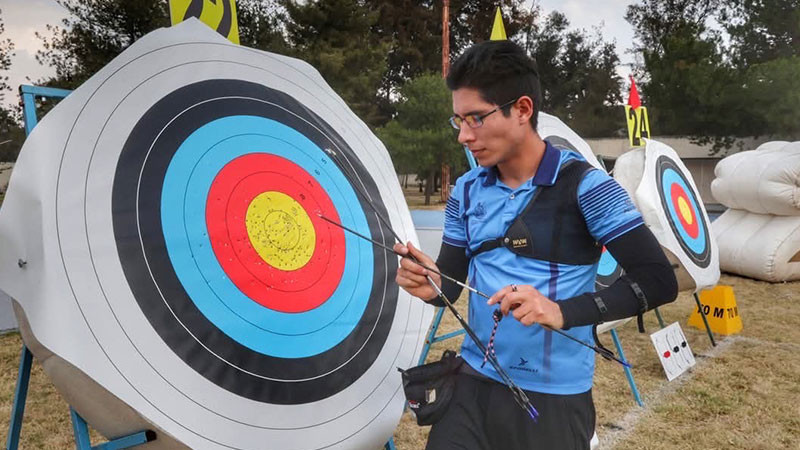 Javier Rojas, arquero queretano, se consolida como seleccionado nacional 